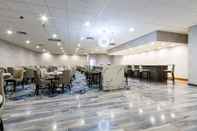 Functional Hall Best Western Plus Executive Residency Denver-Central Park Hotel