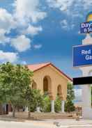EXTERIOR_BUILDING Days Inn & Suites by Wyndham Red Rock-Gallup