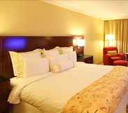 Bedroom 4 Stamford Marriott Hotel & Spa