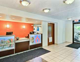 ล็อบบี้ 2 Motel 6 Nashua, NH - South