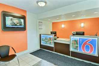 ล็อบบี้ 4 Motel 6 Nashua, NH - South