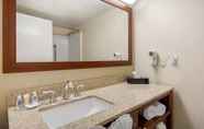 Phòng tắm bên trong 7 Comfort Inn Chester - Richmond South