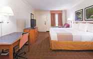 Bedroom 7 La Quinta Inn by Wyndham San Antonio Lackland