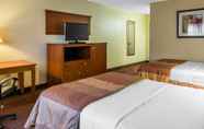 Bedroom 2 MainStay Suites Williamsburg I-64