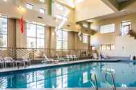 Swimming Pool MainStay Suites Williamsburg I-64
