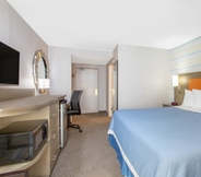 Bedroom 3 Days Inn by Wyndham Lanham Washington DC