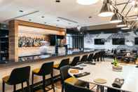 Bar, Cafe and Lounge Delta Hotels by Marriott Quebec