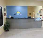 Lobby 3 Days Inn by Wyndham San Antonio Northwest/Seaworld