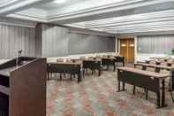 Functional Hall Clarion Hotel & Suites BWI Airport North