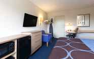 ห้องนอน 6 Days Inn by Wyndham Monmouth Junction/S Brunswick/Princeton