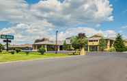 Bangunan 3 Quality Inn & Suites Frostburg - Cumberland