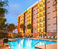 Swimming Pool 6 Wyndham Garden New Orleans Airport