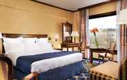 Bedroom 3 Milan Marriott Hotel