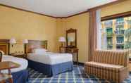 Bedroom 6 Milan Marriott Hotel