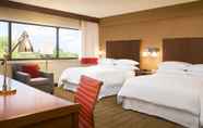 ห้องนอน 3 Best Western Premier Kansas City Sports Complex Hotel