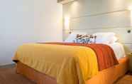 Kamar Tidur 2 Hotel Paris Neuilly