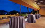 Restaurant 3 Sheraton Agoura Hills Hotel