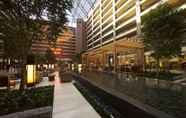 Luar Bangunan 6 Hilton Anatole