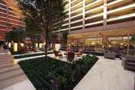 Common Space Hilton Anatole