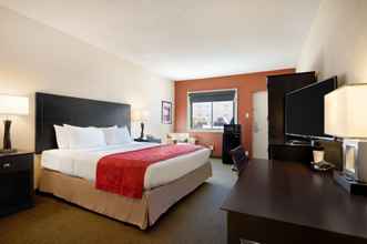 Kamar Tidur 4 Ramada Plaza & Conference Center by Wyndham Gillette