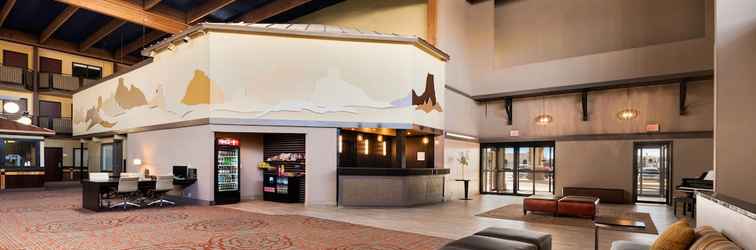 Lobby Ramada Plaza & Conference Center by Wyndham Gillette