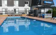 Swimming Pool 6 Travelodge by Wyndham Gananoque