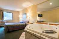 Kolam Renang Motel 6 Saint Paul, MN - I-94