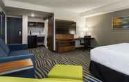 Bedroom 7 Holiday Inn Winnipeg-Airport West, an IHG Hotel