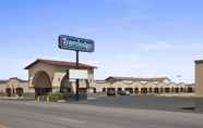 Exterior 5 Travelodge by Wyndham Clovis