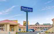 Bangunan 4 Days Inn by Wyndham Las Vegas Airport Near the Strip