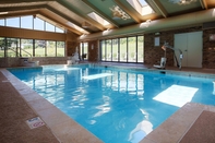 Swimming Pool Antioch Inn & Suites Near Gurnee