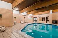 Swimming Pool Best Western Executive Hotel Of New Haven - West Haven