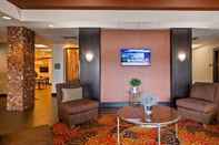 Lobby Best Western Executive Hotel Of New Haven - West Haven