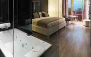 Kamar Tidur 5 Sir Anthony Hotel