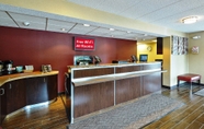 Lobby 4 Red Roof Inn Louisville Expo Airport