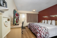 Kamar Tidur Red Roof Inn Louisville Expo Airport