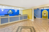 Lobby Motel 6 Huntsville, AL – University Dr.