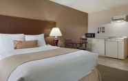 Bedroom 5 Days Inn by Wyndham Dalhousie