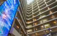 Lobi 3 Delta Hotels by Marriott Philadelphia Airport