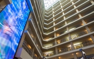 Lobby 3 Delta Hotels by Marriott Philadelphia Airport