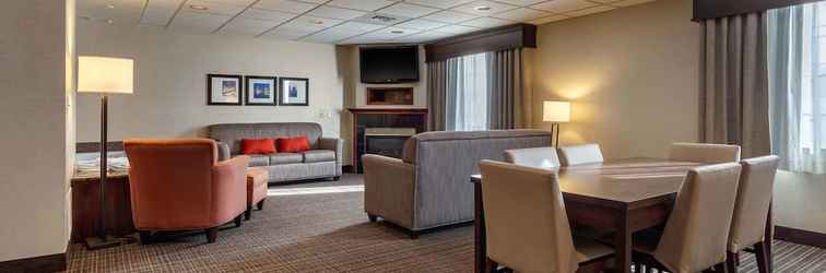 Lobby Comfort Suites