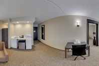 Common Space Quality Inn & Suites