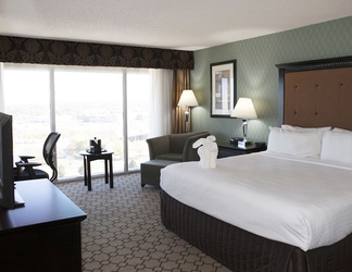 Bedroom 2 Radisson Hotel Oklahoma City Northwest