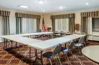 Functional Hall Quality Inn & Suites Grants - I-40
