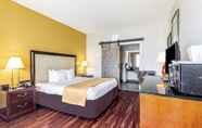 Bedroom 7 Quality Inn Boca Raton University Area