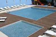 Swimming Pool Novotel Lisboa