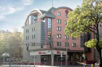 Bangunan 4 ibis Budapest Heroes Square