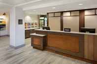 Lobi Homewood Suites by Hilton Dallas-Market Center