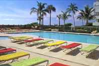 Kolam Renang Hilton Singer Island Oceanfront/Palm Beaches Resort