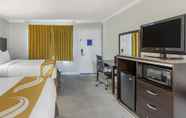 Kamar Tidur 4 Quality Inn & Suites Buena Park Anaheim